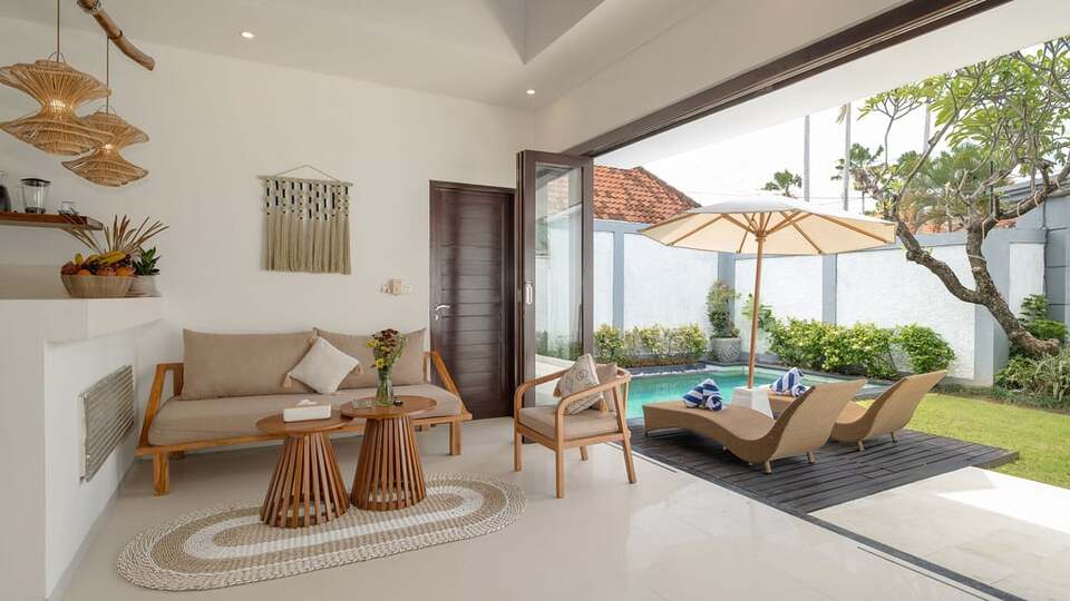 5 Star Villa Victoria 2 – Tropical Seminyak Retreat