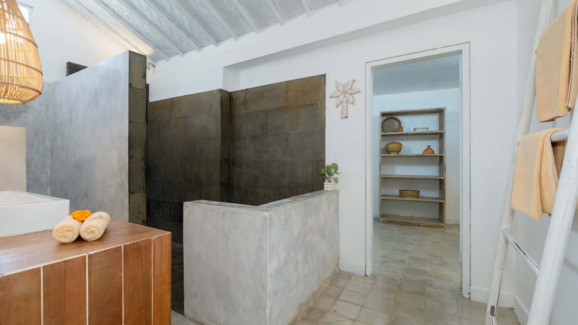 5 Star Villa Mas 4 Seminyak – Elegant Island Retreat