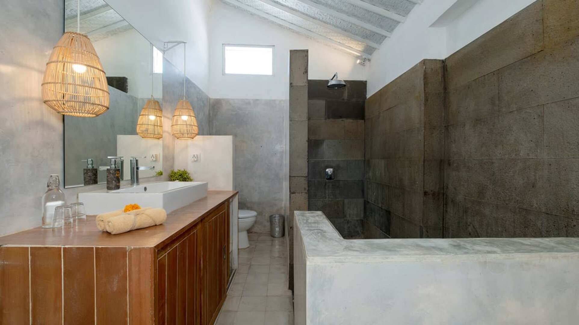 5 Star Villa Mas 4 Seminyak – Elegant Island Retreat