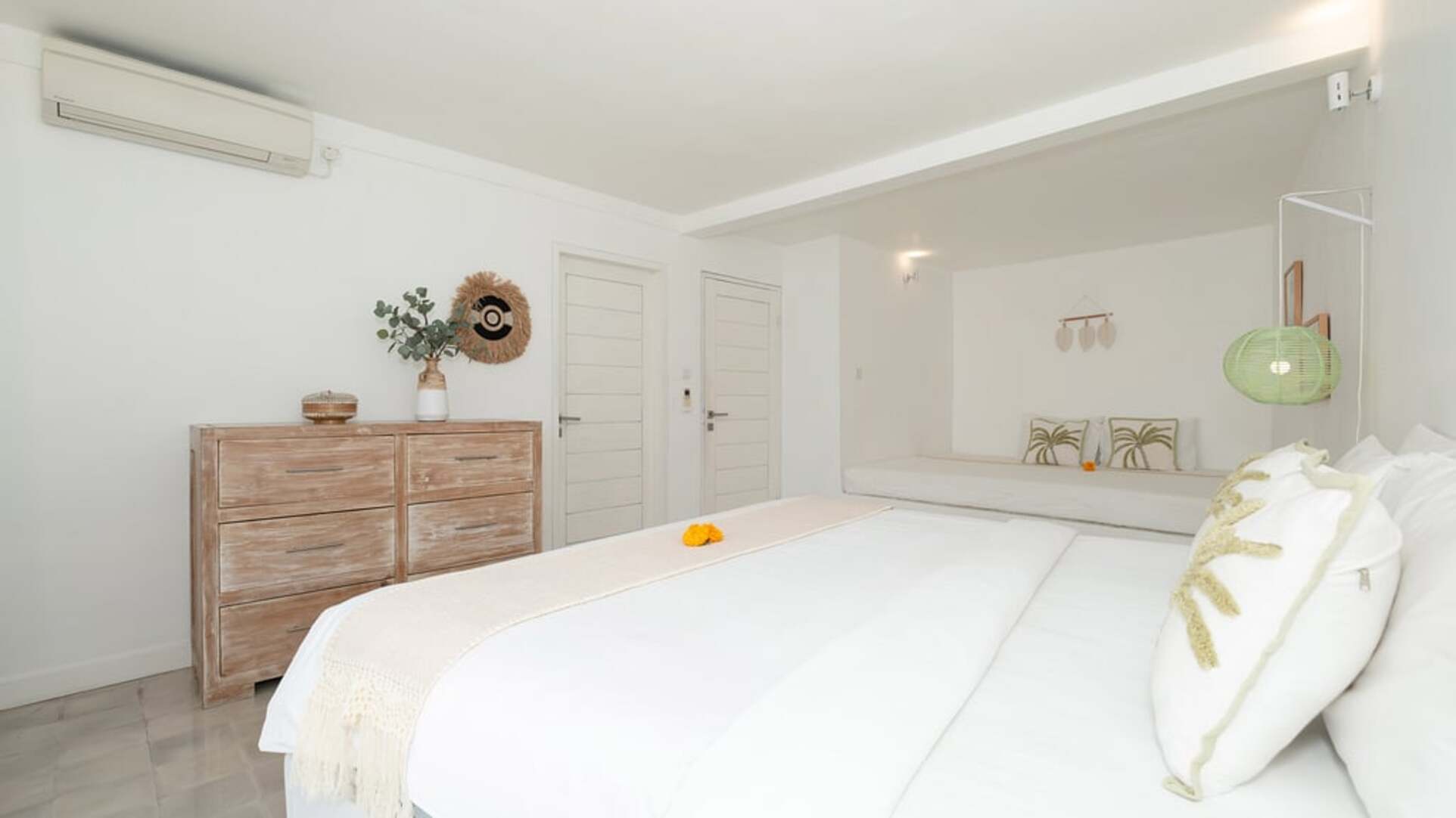 5 Star Villa Mas 4 Seminyak – Elegant Island Retreat