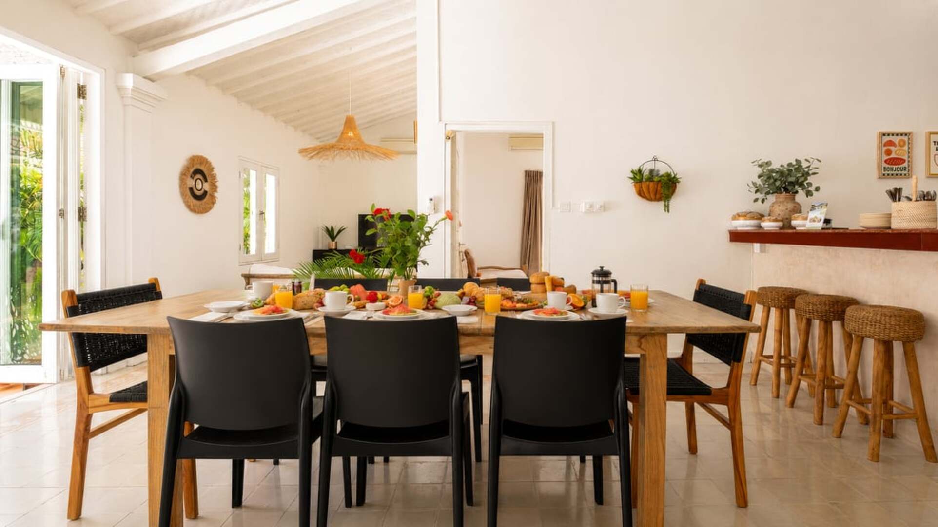 5 Star Villa Mas 4 Seminyak – Elegant Island Retreat