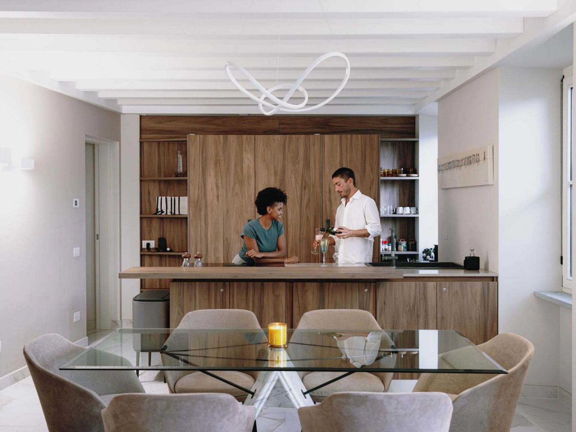 5 Star Vita B – Luxurious Lakefront Escape