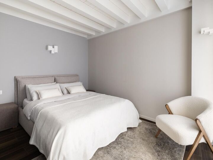 5 Star Vita B – Luxurious Lakefront Escape