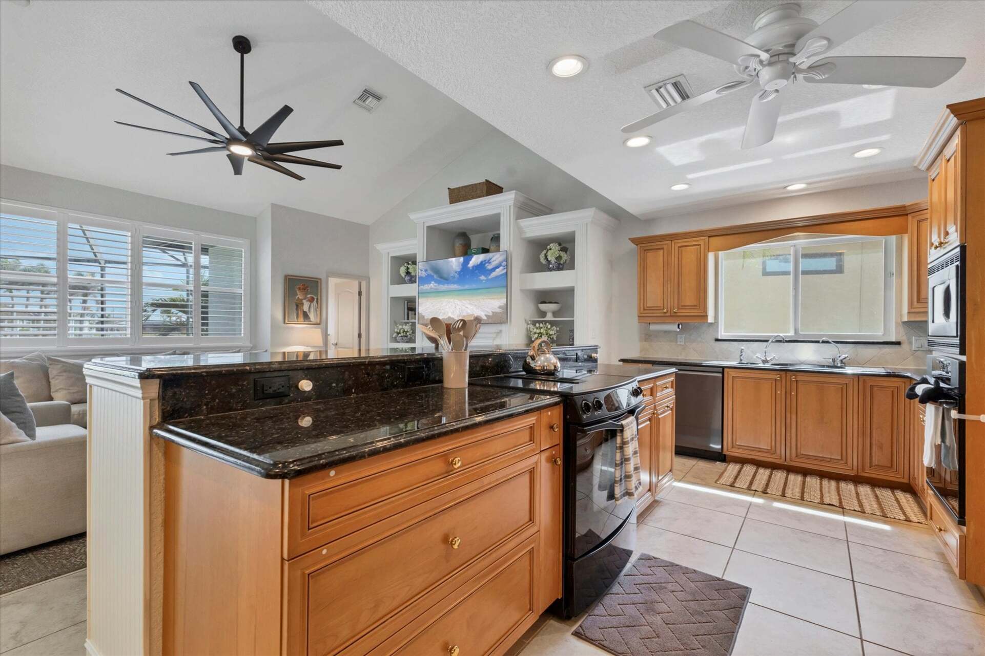 Fully-equipped kitchen