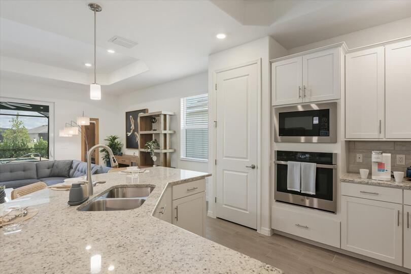 Bright, open, fully-equipped kitchen