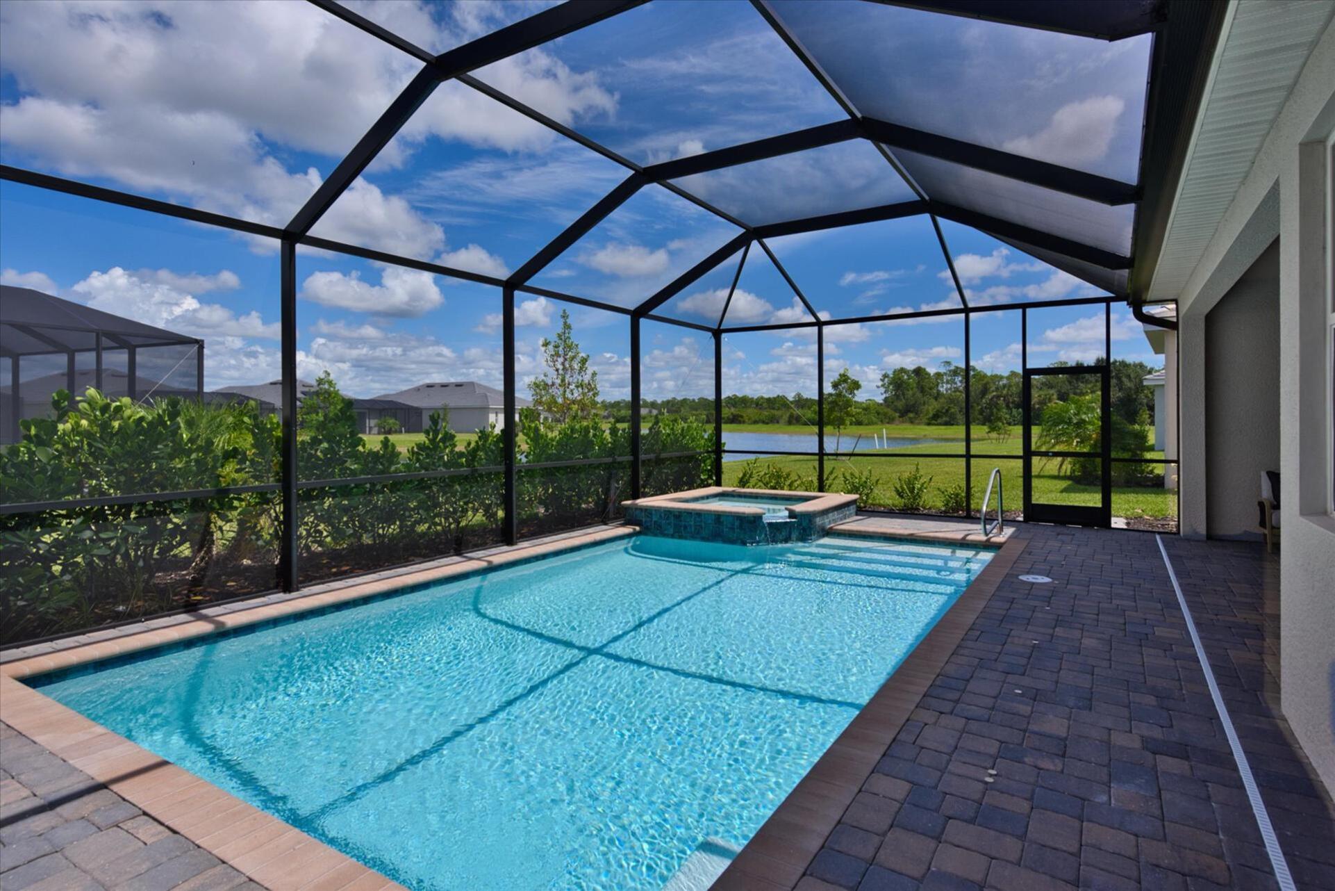 Private pool & spa. Pool measures 25' x 15' x 6'D