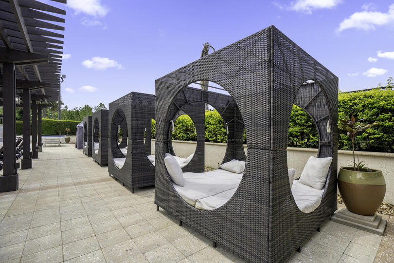 Patio/ Cabanas/Outdoor Day Beds