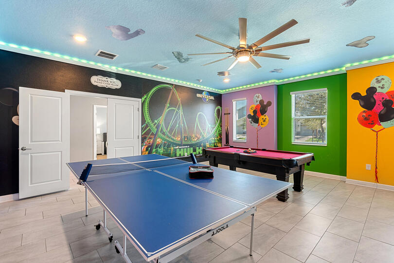 Game Room Ping Pong Pool Table Has AC