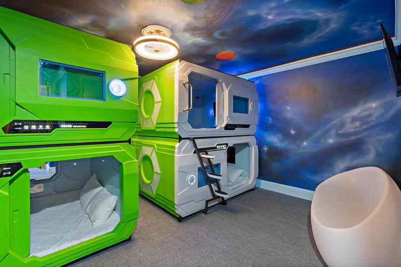 Star Wars Two Queen/Queen Bunk Beds Bedroom 11 Upstairs