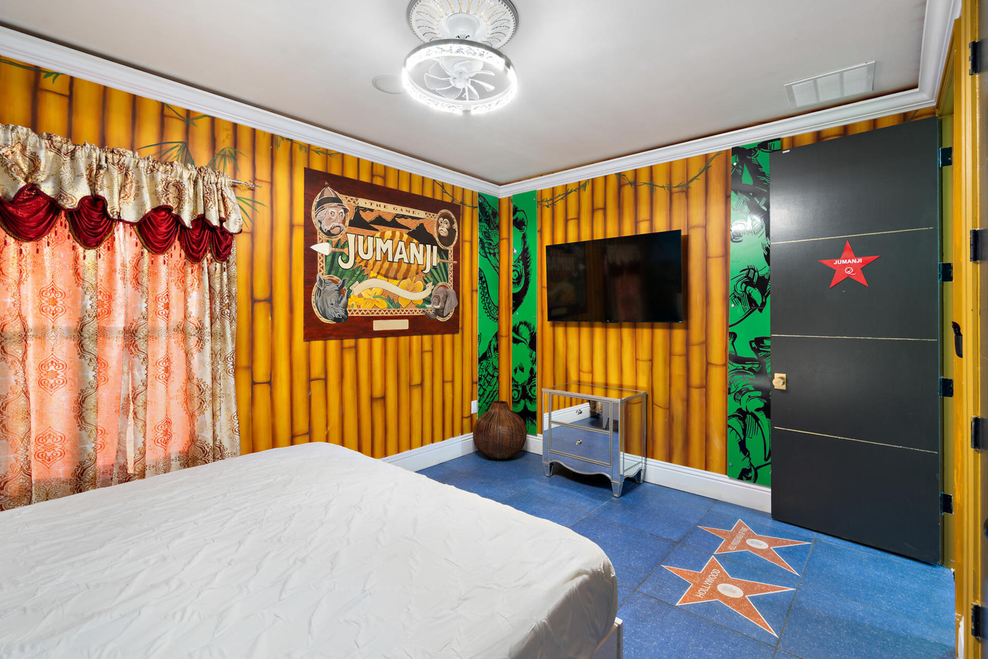 Jumanji King Suite Bedroom 15 Upstairs 55" Roku TV