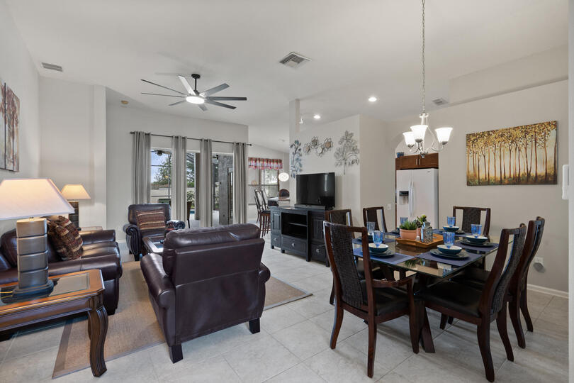 Living / Dining 50" TV