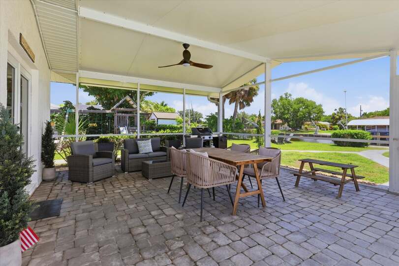 Huge outdoor living space with fantactic view of Peace River