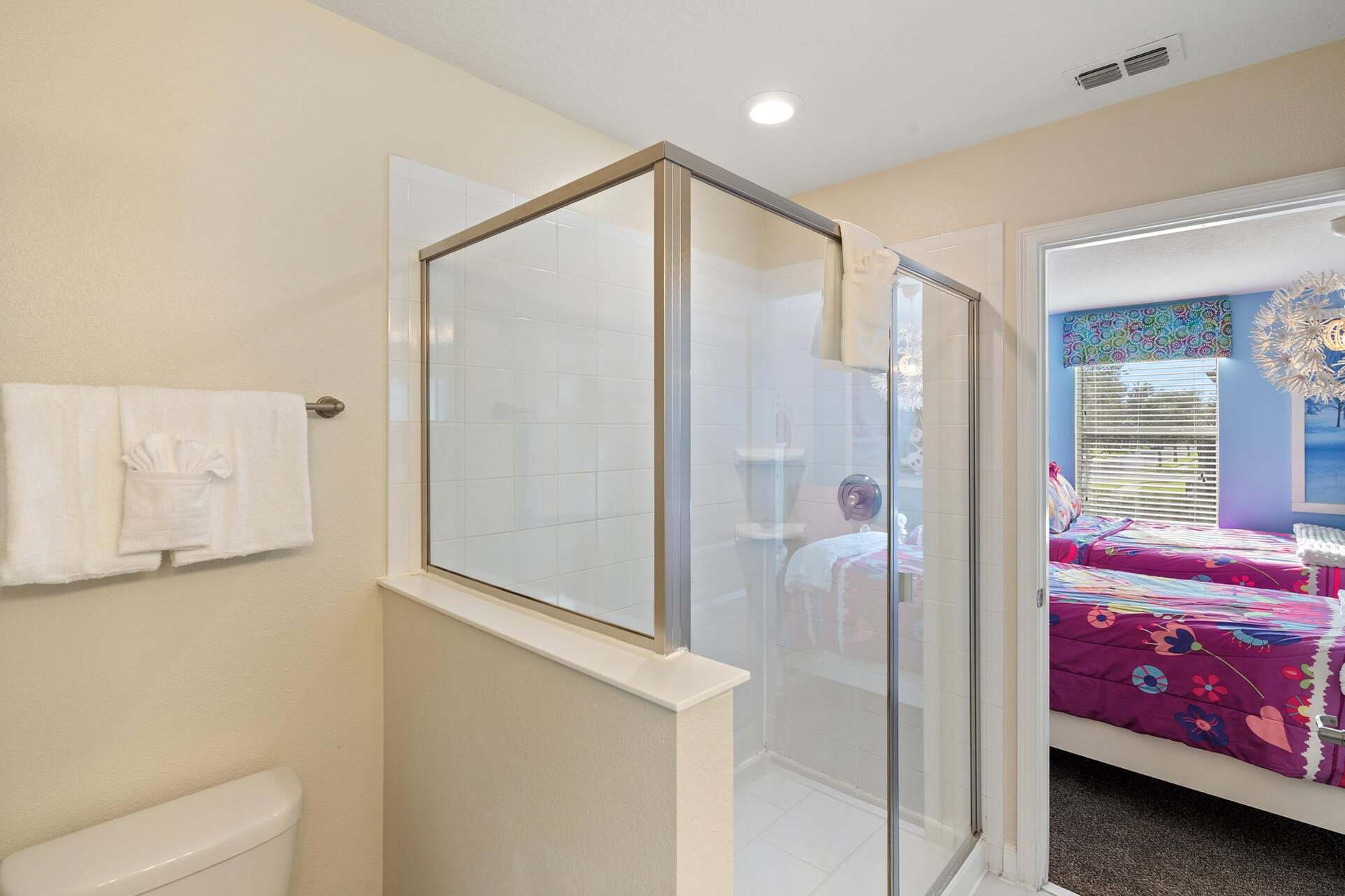 Jack N Jill Bathroom 5 Upstairs Shower (Beds 5 & 6)