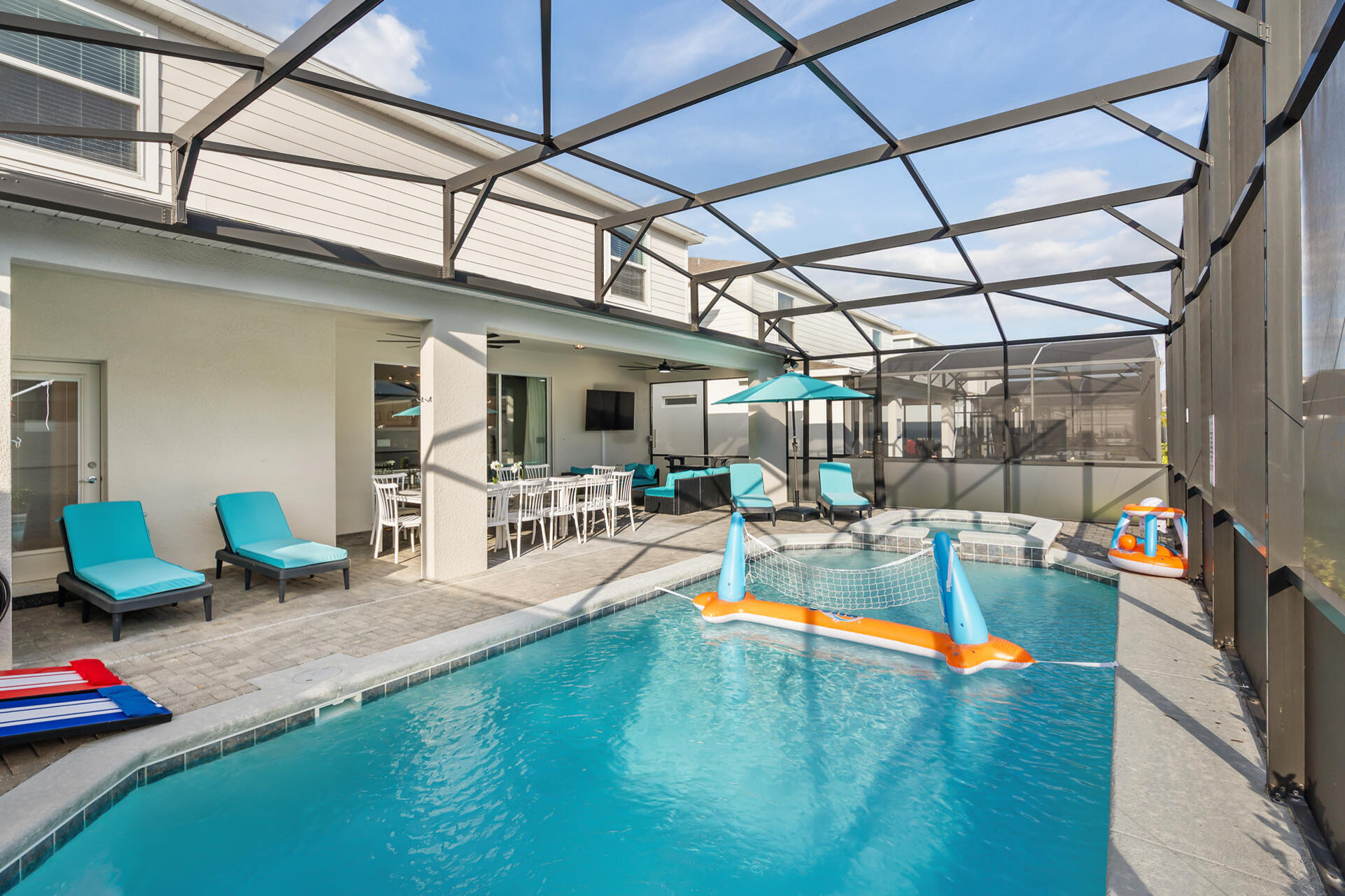 Pool / Patio