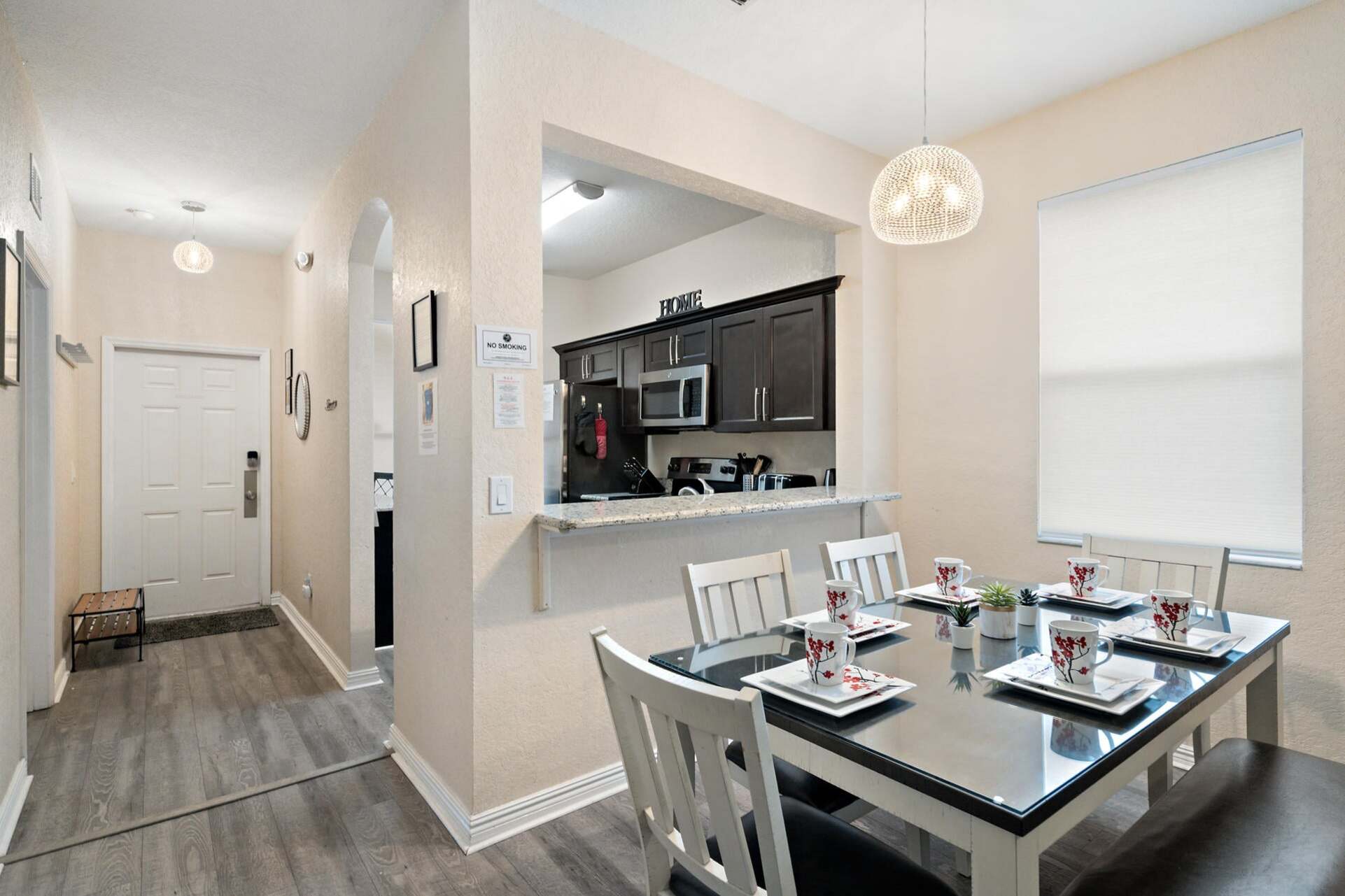 Dining /Entry - Seats 6