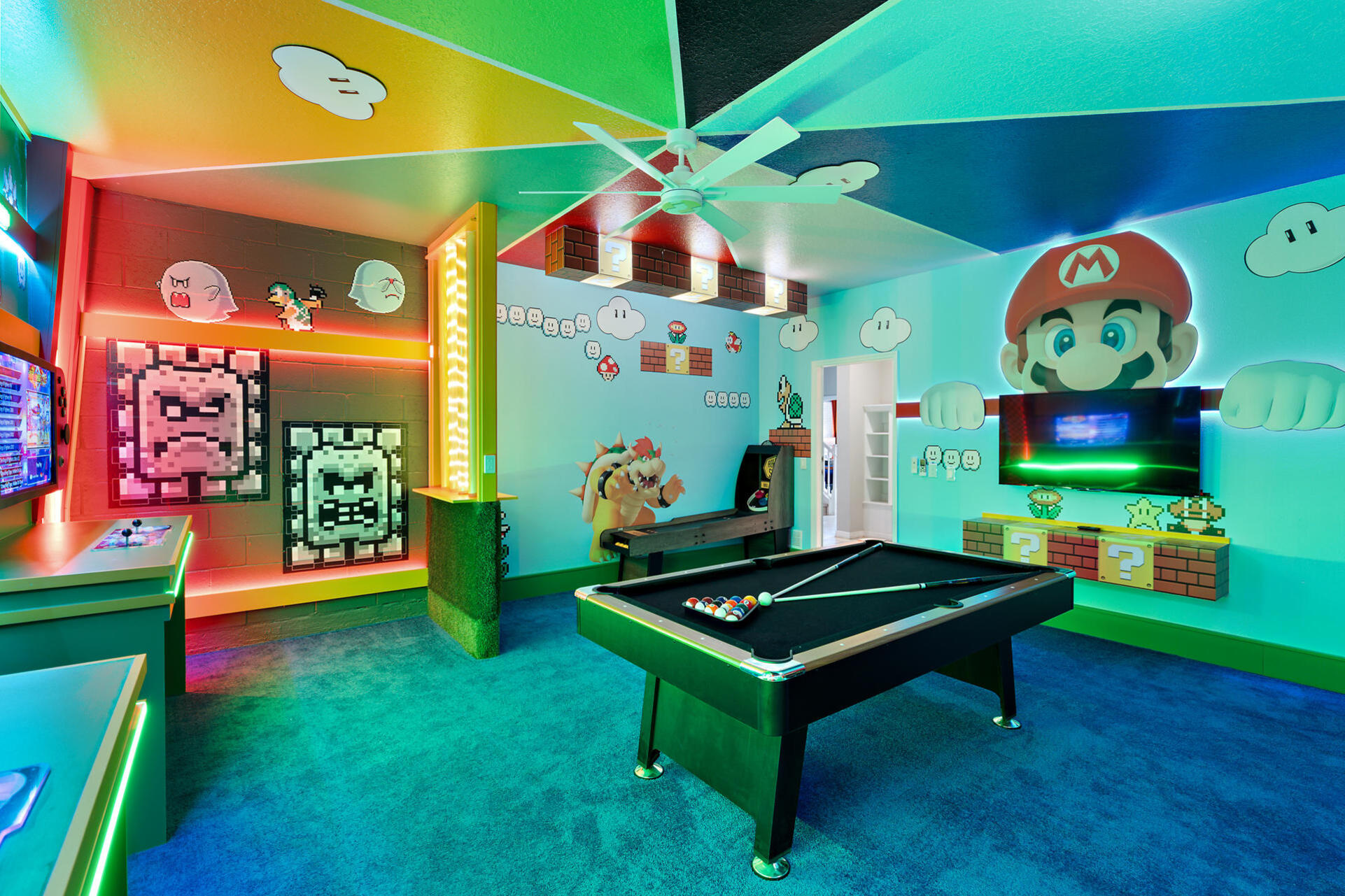 Game Room 50" Roku TV Pool Table 2/42" TVS With 2 Game Controls 2 Video Arcades Billards Ball  Game