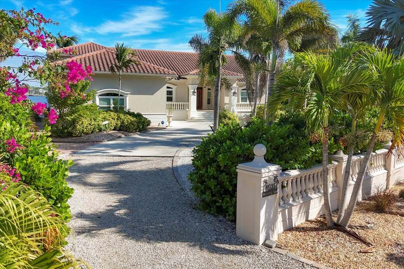 Stunning 5/4 waterfront home with private pool and beach access on Manasota Key island in Englewood, FL