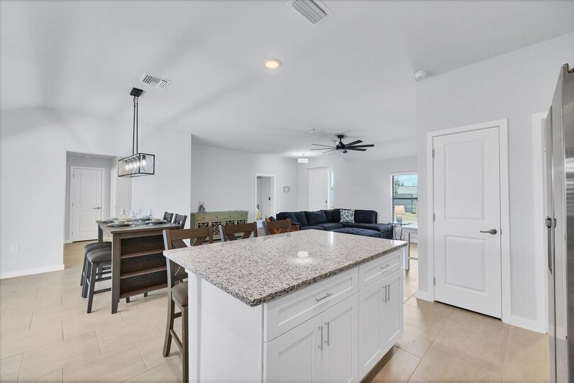 Fully-equipped kitchen