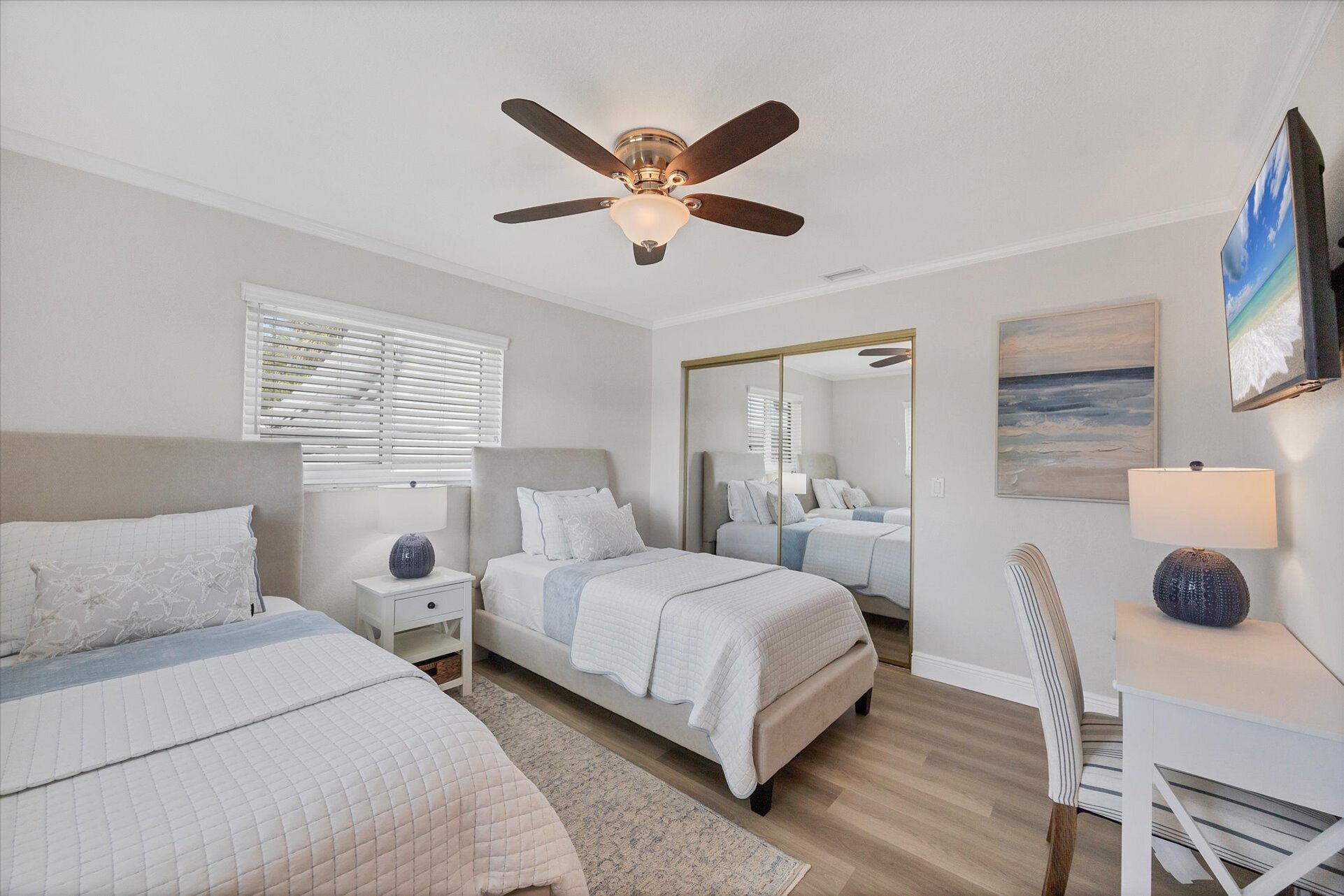 Guest Two Twin bedroom with 43" Smart TV