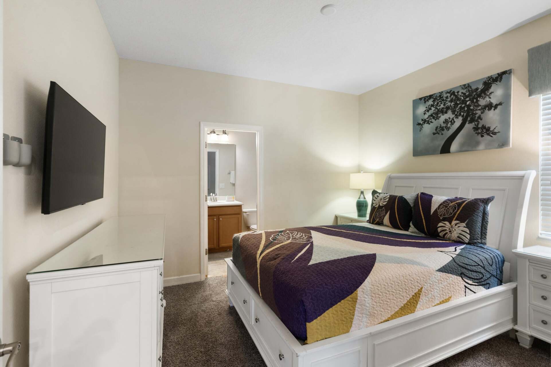 Queen Suite Bedroom Downstairs Attached Bathroom 43" Smart TV