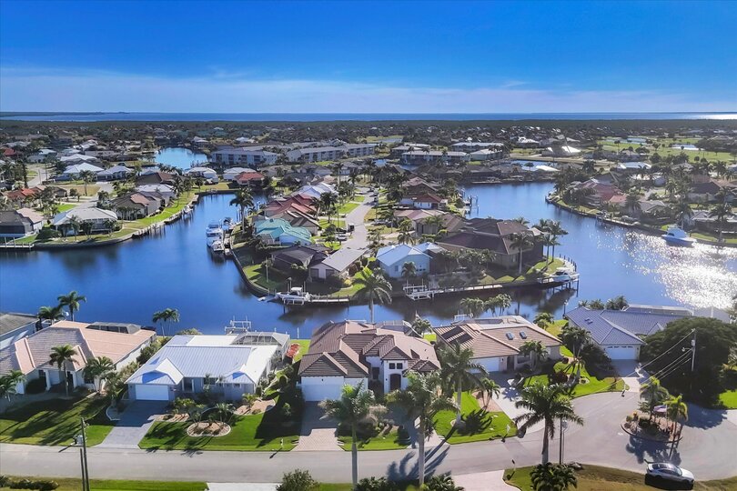 Gorgeous 4 bedroom, 3 bathroom waterfront home with private pool in Punta Gorda, FL