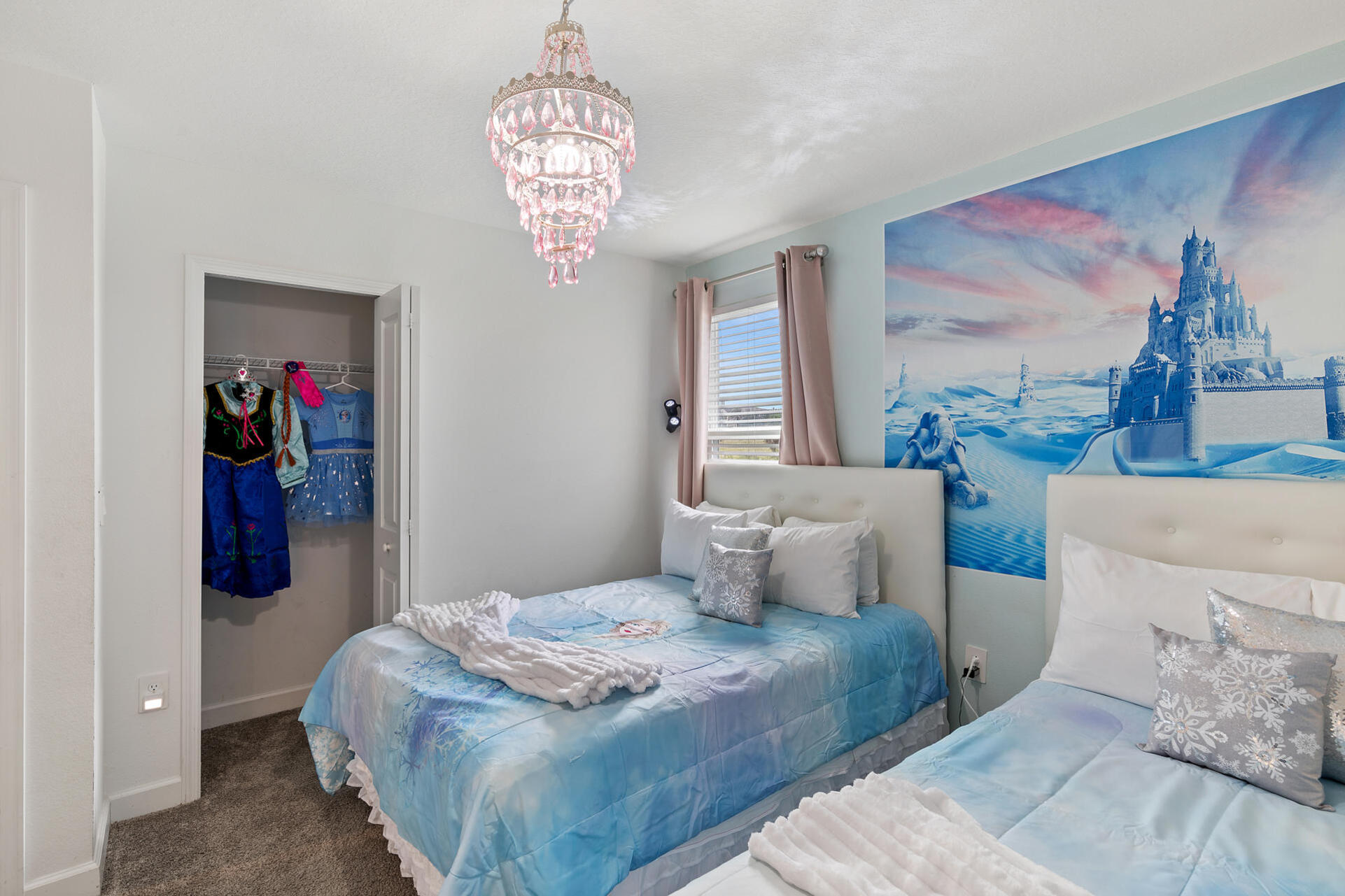 Two Doubles Bedroom 7 Frozen Theme