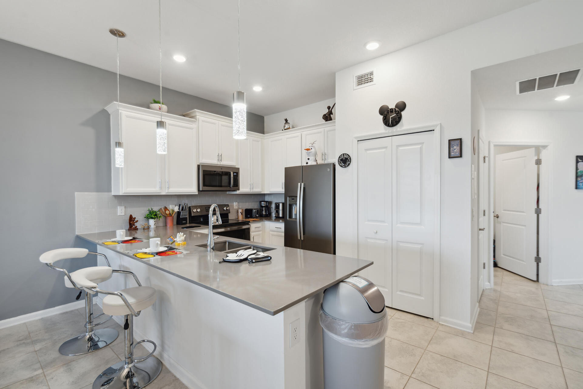 Kitchen Breakfast Counter
