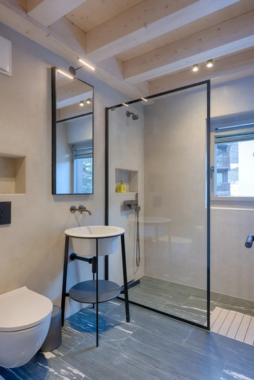 Elegant Mountain Lodge with Private Lift Access